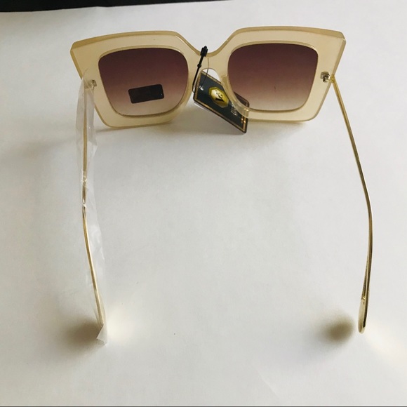 Modern Stylish Fashion Sunglasses - Picture 3 of 5